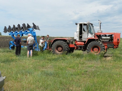 Демотур по Новосибирской области. Оборотный плуг АЛМАЗ ПП